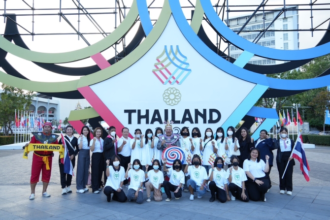 ซีพีนําเยาวชนสถานสงเคราะห์เด็กหญิงบ้านราชวิถี เชียร์ขอบสนาม เติมพลังใจนักกีฬาวอลเลย์บอลไทย คว้าชัยดวลเวียดนาม 3-0 เซต