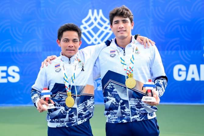 ทองแรกเทนนิสไทยในซีเกมส์ จากชายคู่ "ปรัชญา-แม็กซิมัส" ชนะ "วิชยา-ภวิชญ์" ได้เหรียญเงิน