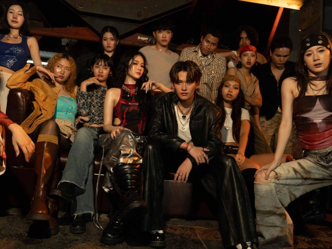  J JAZZSPER ส่งซิงเกิ้ลใหม่ “Thonglor Gurl” สไตล์ Thai-Trap Hip-Hop สุดแซ่บ!  นิยามความมั่นใจของ สาวยุคใหม่ “ไม่ใช่ซุปตาร์แต่มีเสน่ห์ในแบบของตัวเอง”