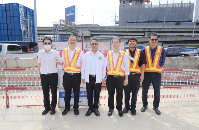 บช.น. - รฟม. - สนข. ลงพื้นที่ตรวจจราจรถ.เพชรบุรี บริเวณสะพานข้ามแยกประตูน้ำ รับเปิดเทอม