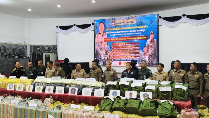 ตร.ภาค 5 โชว์ผลงานปราบยาเสพติด ยึดยาบ้าทะลุ 15.6 ล้านเม็ด-ไอซ์ 254 กก. ยึดทรัพย์เฉียดพันล้าน
